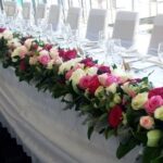 Styling Flowers Bridal Table Hedge Roses White Pink Red Event Design & Styling