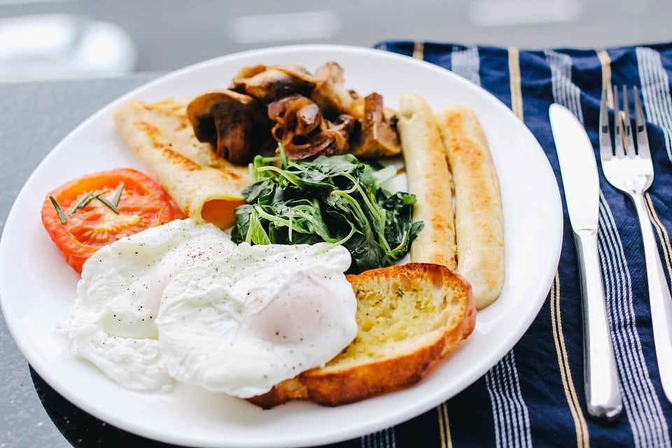 day after your wedding: Breakfast