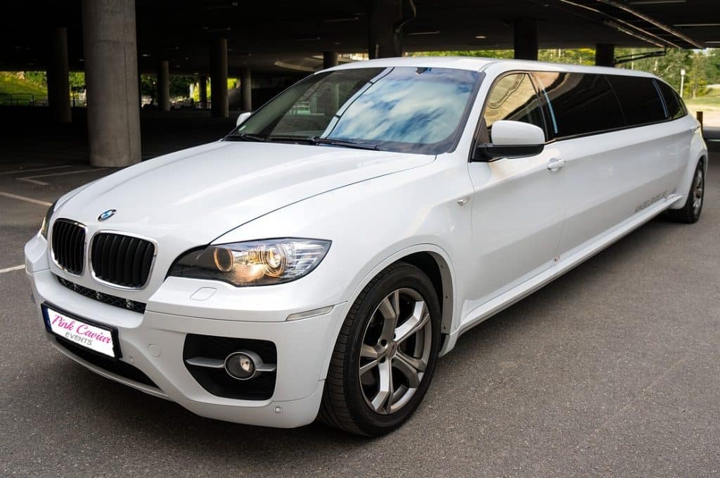 Types Of Wedding Transport: White Wedding Limousine