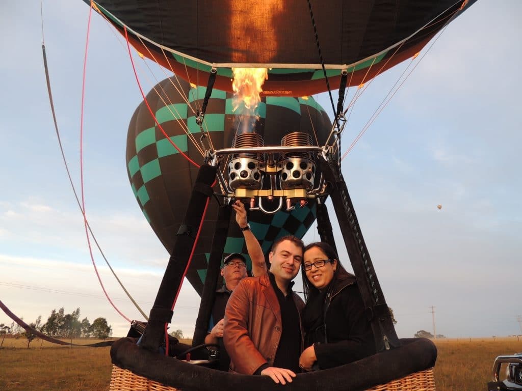 Engagement hot air balloon for proposal surprise