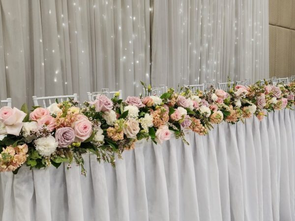 Bridal Table Flower Hedge