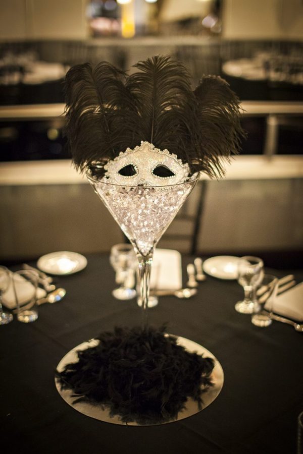 Masquerade Centrepiece with Mask and Feathers